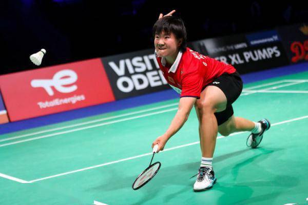 無私奉獻的 無私奉獻的