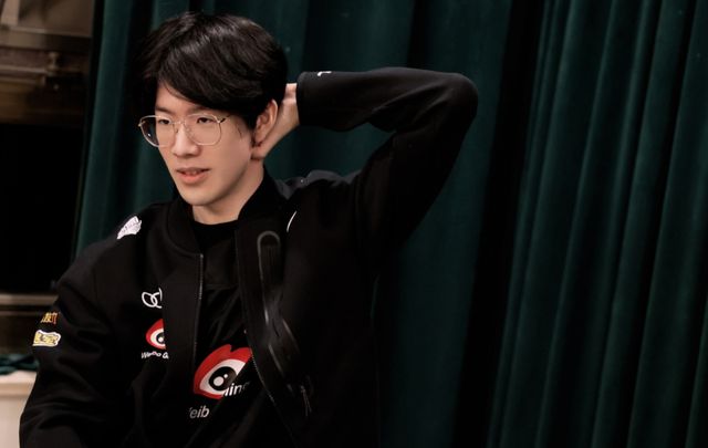 当她踏进清 当她踏进清